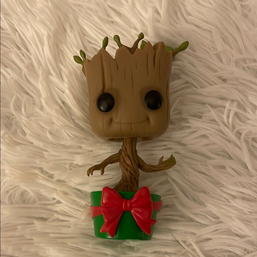 Holiday Groot Funko Pop